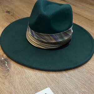 Sz M Women’s felt hat